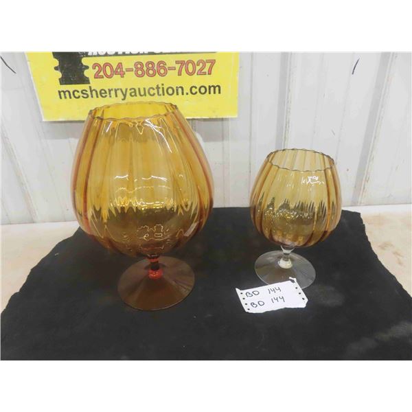 Pair of Vintage Mid Century Italian Gold Art Glass Vase Center