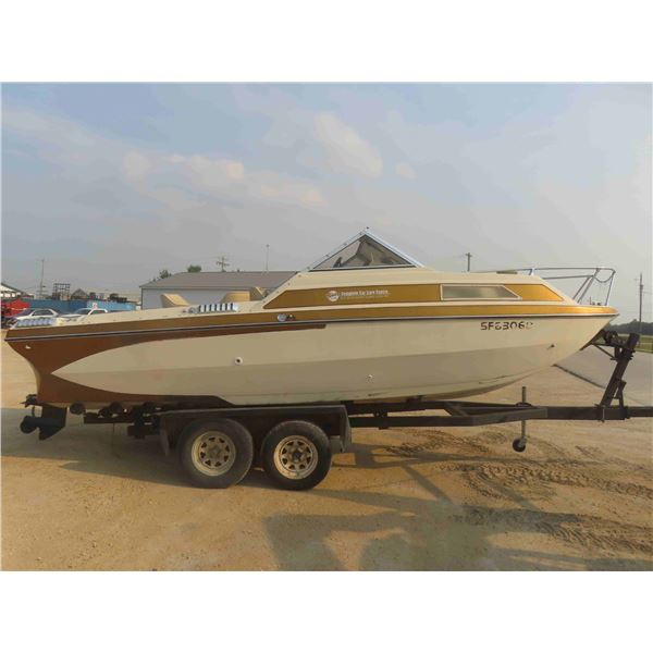 Glastron 21ft  Cabin Cruiser with 225 HP Mercury Marine Mercruiser/Ford 302 5.0L Engine 4 Barrel Hol