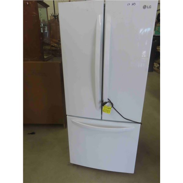 LG Fridge Side by Side 68'' x 32'' x 30'' 