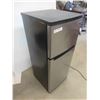 Image 3 : Magic Chef Stainless Fridge with Freezer 45'' x 19'' x 