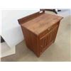 Image 2 : Antique Washstand 29'' x 26'' x 17'' 
