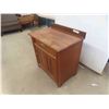 Image 4 : Antique Washstand 29'' x 26'' x 17'' 