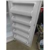 Image 5 : Kenmore Upright Freezer 62'' x 30'' x 30'' 