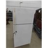 Image 1 : Kenmore Fridge with Freezer 60'' x 29 1/2'' x 28