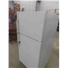 Image 3 : Kenmore Fridge with Freezer 60'' x 29 1/2'' x 28