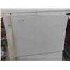 Image 4 : Kenmore Fridge with Freezer 60'' x 29 1/2'' x 28