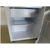Image 4 : Danby Mini Fridge 18'' x 18'' x 18'' 