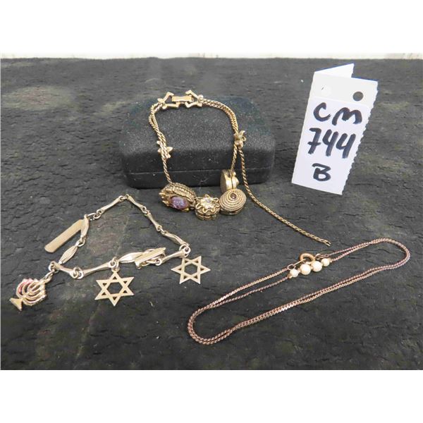 Assorted Jewelry 