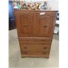 Image 1 : Dresser 54" x 35" x 17"