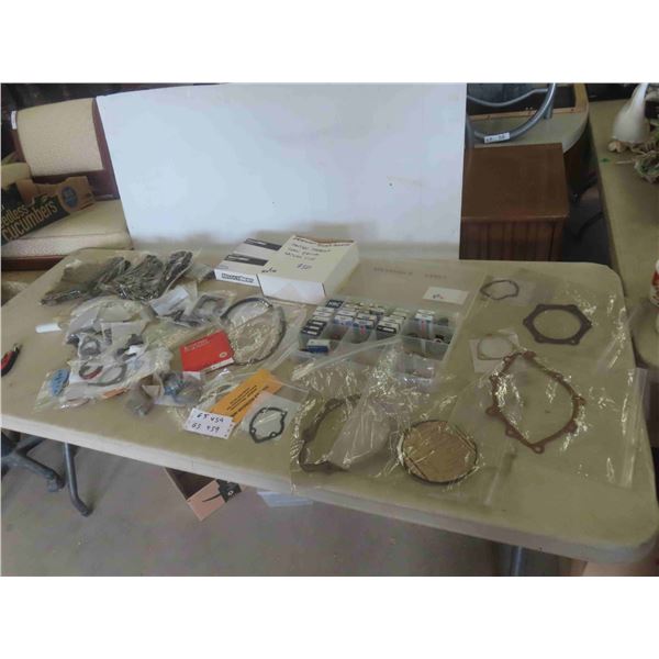 Auto Parts: Gaskets, Break Compass, Plus. 