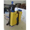 Image 4 : Bottle , Backpack Sprayer 