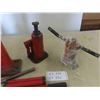 Image 2 : 3 Hydraulic Bottle Jacks, Handles, 2 Jack Stands 