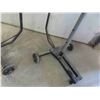 Image 6 : 2 Rolling Tire Stands