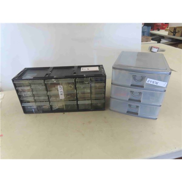 2 Organizers with Small Hardware 