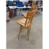 Image 7 : 2 Wood Swivel Bar Stools