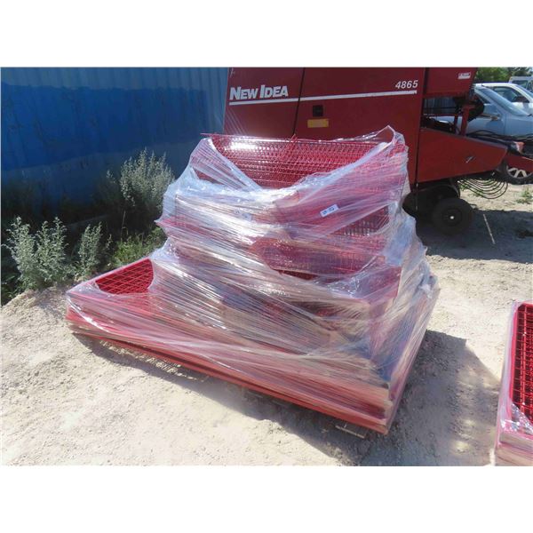 (10) 4ft x 7ft Grids with 80 4 Metal Shelf