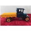 Image 7 : 2 Collector Trucks: 1920 White Delivery Van, 1923 Ford Model T Pickup