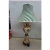 Image 5 : 2 Table Lamps with One Decorative Ceramic Base + 