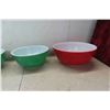 Image 2 : (4) Vintage Pyrex Bowls