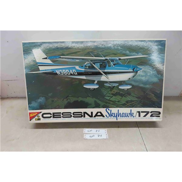 Nichimo Cessna 172 Airplane Model Kit 1/20 Scale Motorized 
