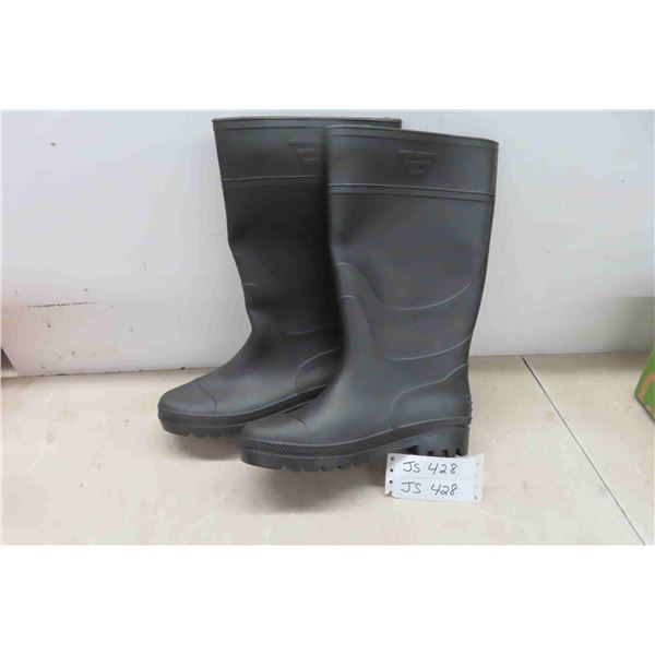 New Rubber Boots Size 9 