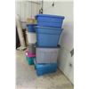 Image 4 : 8 Plastic Totes with Lid
