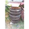 Image 1 : 2 Wood Whiskey Barrels Approx 45gal 