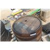Image 4 : 2 Wood Whiskey Barrels Approx 45gal 