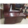 Image 3 : 3pce Bedroom Set: Dresser 33'' x 58'' x 16'' & Mirror