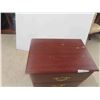 Image 3 : 2 Drawer Night Stand/End Table 21'' x 22'' x 16'' 