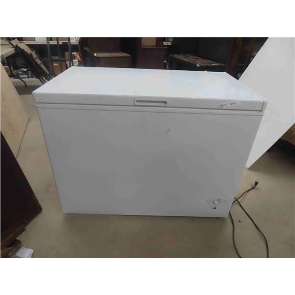 Deep Freeze 34'' x 44'' x 25'' 