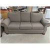 Image 2 : Couch 84'' Wide, Loveseat 64'' Wide 
