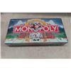 Image 5 : Monopoly Board Game, Clock Radio, Desk Lamp 
