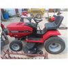 Image 3 : Huskee Garden Tractor 18HP 46'' - Starts & Runs 