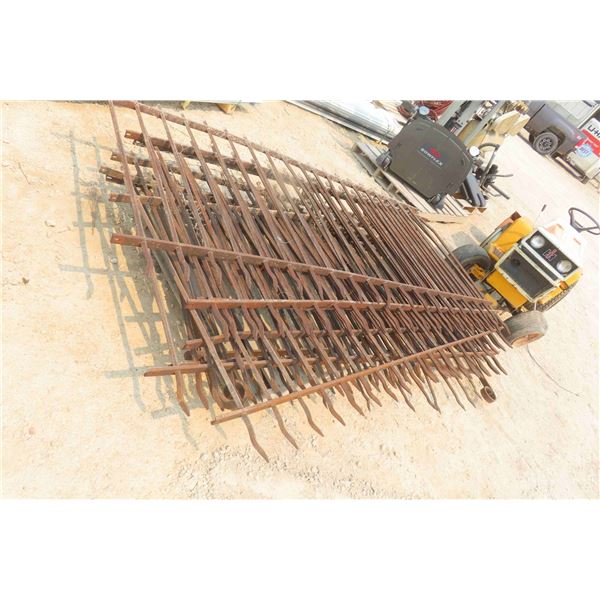 10 Antique Wrought Iron Fencing. Each is 8ft Long (Total 80ft)