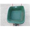 Image 3 : Yardworks Wheel Barrow with Poly Bucket 
