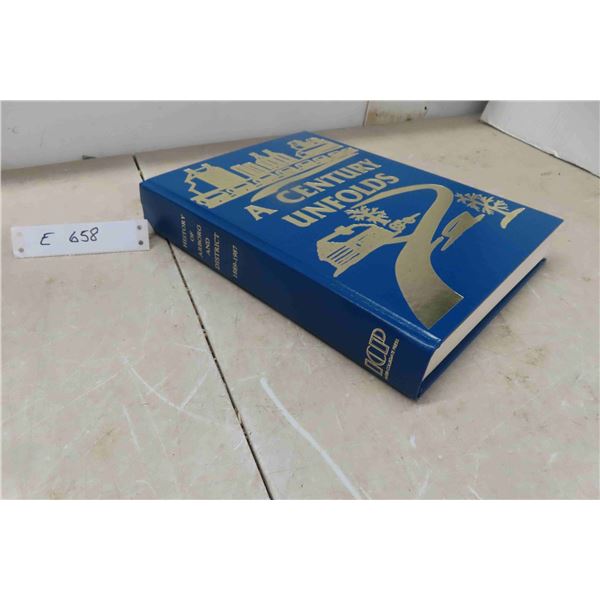 A Century Unfolds The History of Arborg 1889-1987