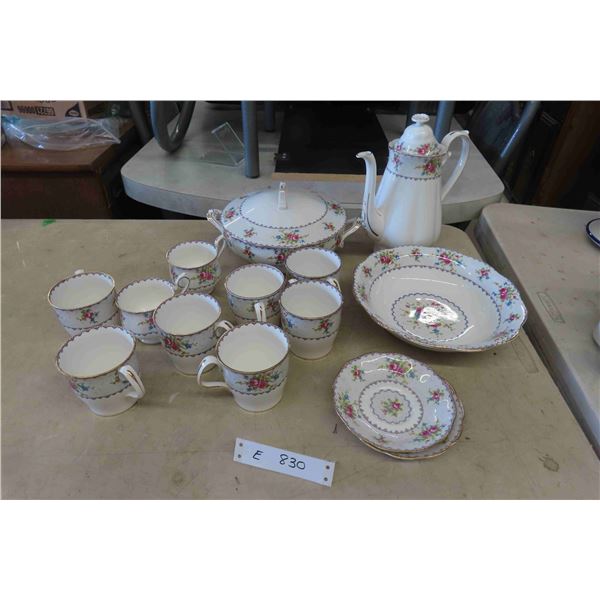 16 Pcs Royal Albert Petit Point China