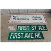 Image 1 : 3 Metal Signs: 2 Street Signs 24x65 + No Trespassing 35x12 1/2