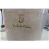Image 6 : Stoneware 5 Gallon Crock