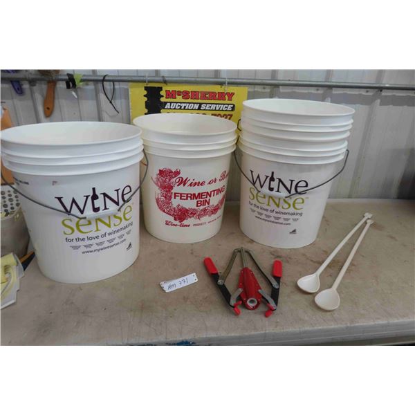 4 Plastic Wine / Beer Making 5 Gallon Pails, Stirring Spoons + 