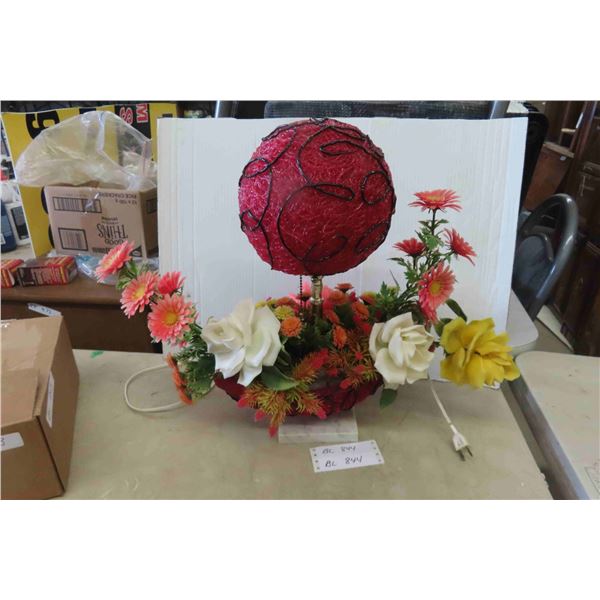 Vintage Spaghetti Lamp With Floral Display 19"x 21" 