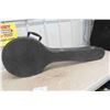 Image 10 : Peerless Banjo With Hard Sided Case