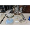 Image 1 : Boat Style Clock, Ceiling Light Fixture, 2 Glass Shades, 5 Tea/Cream Holders