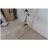 Image 4 : Double Halogen Work Light On a Stand