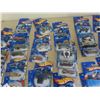 Image 5 : 70 Hot Wheels in Packages, Early 2000s. 