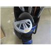 Image 2 : 14 Wilson (Quality) Golf Clubs, Right Handed Mens 
