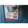Image 2 : 6 Rubbermaid Tubs with Lids