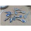 Image 8 : Blue and White Coloured China 