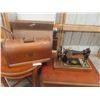 Image 1 : Vintage Singer Crank Style Sewing Machine 